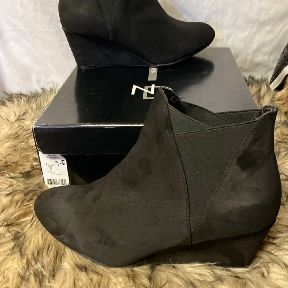 Wedge heels